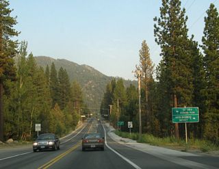 A short distance later, eastbound Nevada 28 approaches Country Club Drive in Incline Village. Turn left to the Incline Village ski area or right for the downtown hotel area. Most of the business district lies along Lakeshore Drive, the old alignment of Nevada 28.