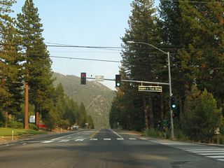 Eastbound Nevada 28 meets Country Club Drive at this traffic signal.