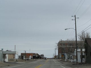 Crook Avenue ascends east to Main Street in Goldfield.