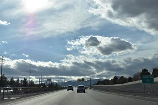 A half mile separates Anasazi Drive from the parclo interchange with Clark County Route 215.