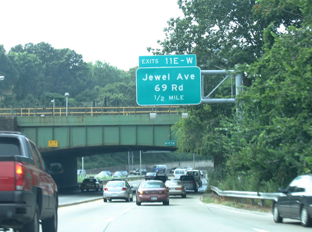 File:Grand Central Parkway - New York (4295767815).jpg - Wikimedia