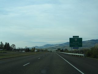 The diamond interchange (Exit 14) with OR 66 (Ashland Street) is the second of three Ashland exits along Interstate 5 north.