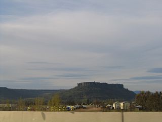 Lower Table Rock rises prominently to the north adjacent to the Rogue River Valley