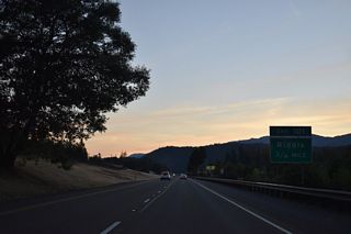 Right in right out (RIRO) ramps at Exit 101 link Interstate 5 northbound with Stanton Park Road (Old U.S. 99).