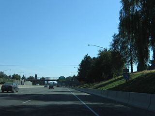 Interstate 5 on the Minnesota Freeway runs between the Overlook and Boise neighborhoods of Portland.