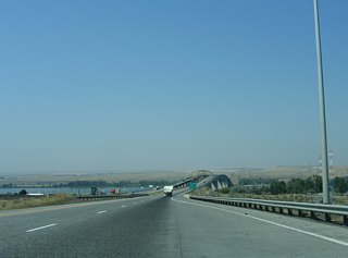 Including the Umatilla Bridge across the Columbia River, U.S. 395 follows Interstate 82, 20.56 miles north to Kennewick, Washington.