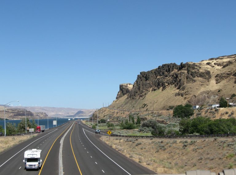 I-84/US 30 at US 97 - Biggs Junction, OR