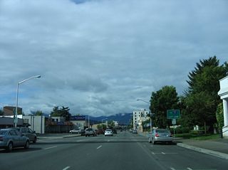 The Josephine County Courthouse lines the west side of OR 99 (6th Street) between B and C Streets.