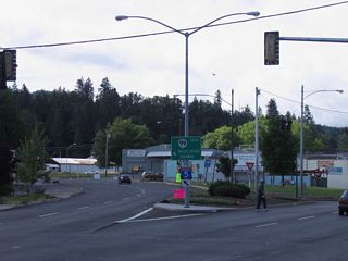 OR 99 follows Rogue River Highway east from U.S. 199 (Redwood Highway) to Gold Hill. The northernmost section of U.S. 199 passes through an area of big box retail in east Grants Pass before concluding at Interstate 5.