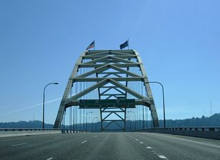 Interstate 405 south crossing the Fremont Bridge in Portland, Oregon