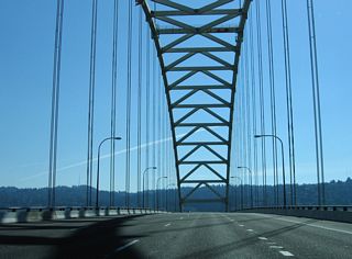 Interstate 405 northbound uses the lower deck of the Fremont Bridge.