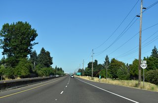 OR 569 (Randy Pap&eacute; Beltline) advances into the Santa Clara neighborhood of Eugene on the ensuing stretch west from Division Avenue.