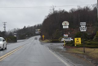 Reassurance marker for PA 507 (Wallenpaupack Road) posted north of Interstate 84 in Greene Township.