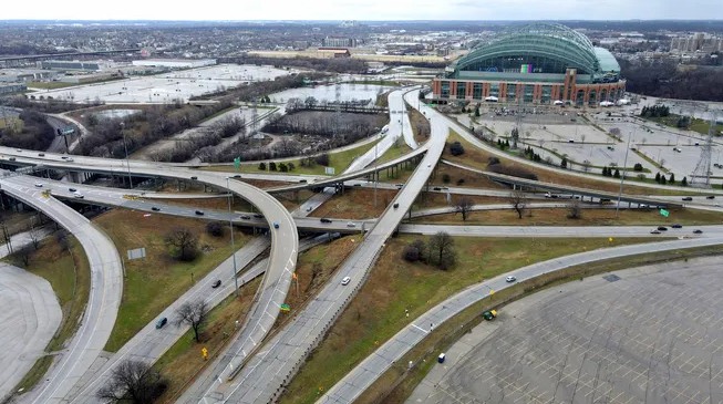 I-94 project bringing new Stadium Interchange. It includes driving on a road's opposite side [WI]