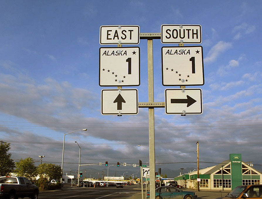 Alaska 1 trailblazer shields in Anchorage.