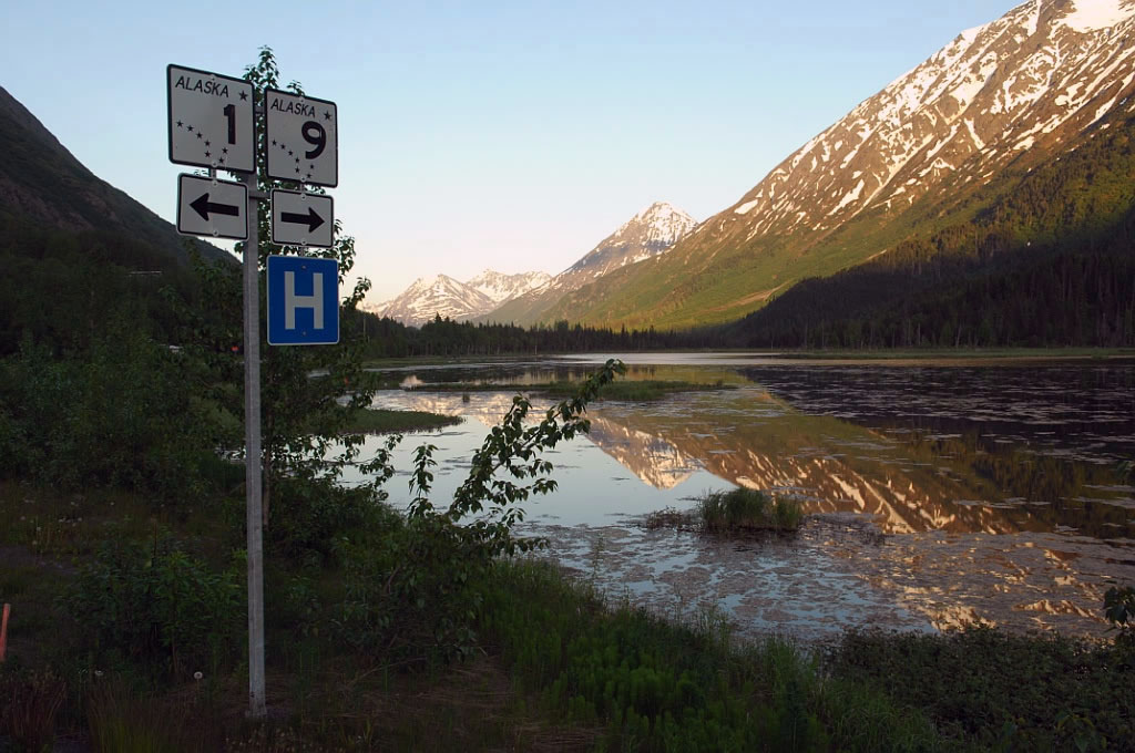 Eastbound Alaska 1 meets Alaska 9/Seward Highway.