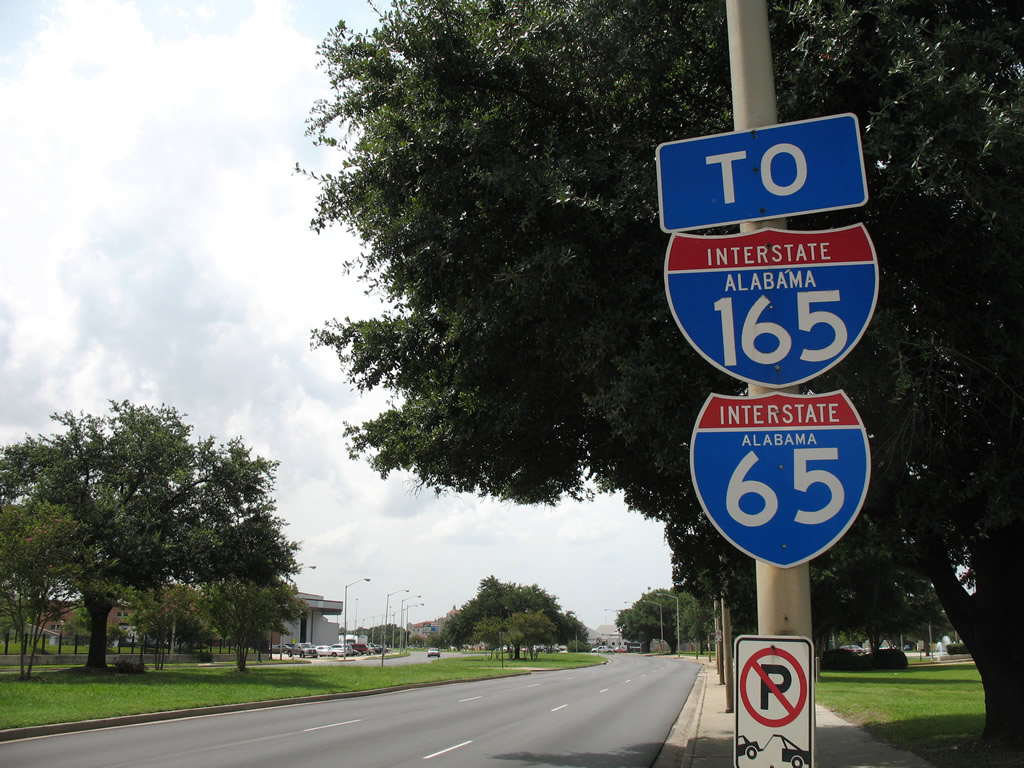Interstate 65 & 165 Alabama trailblazers posted along Water Street northbound in Mobile.