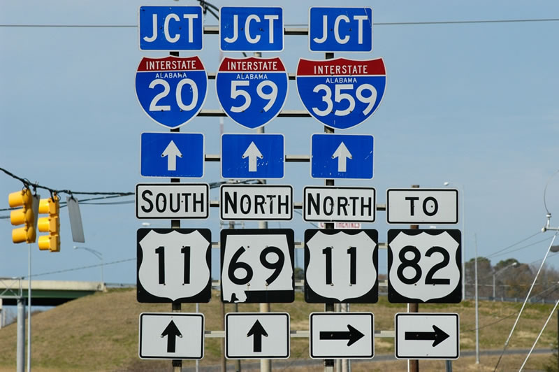 Southbound U.S. 11 approaching Junction Interstate 20-59 and Interstate 359 north .