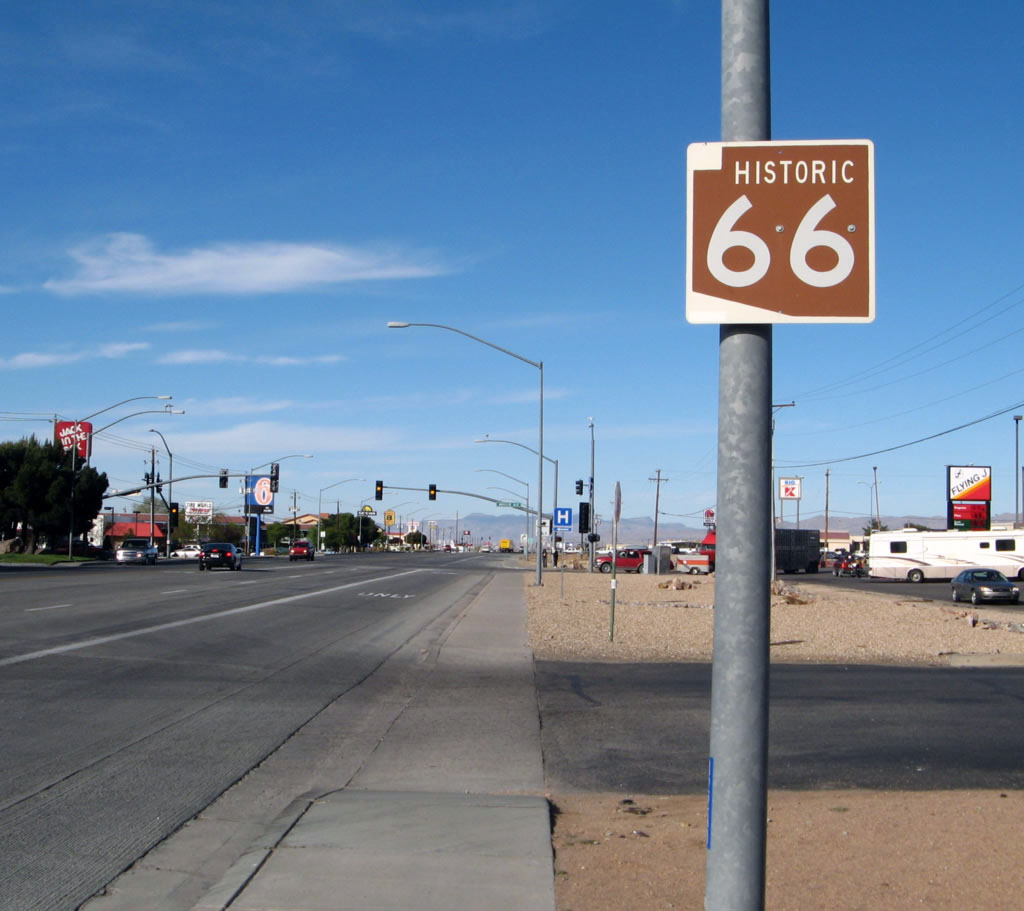 Eastbound Arizona 66 after Interstate 40 interchange in Kingman.
