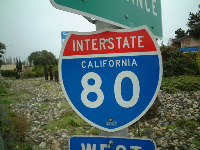Freeway entrance shield at southern end of California 29 in Vallejo.