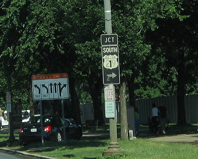 Eastbound U.S. 50/Constitution Avenue approaching U.S. 1/14th Street.