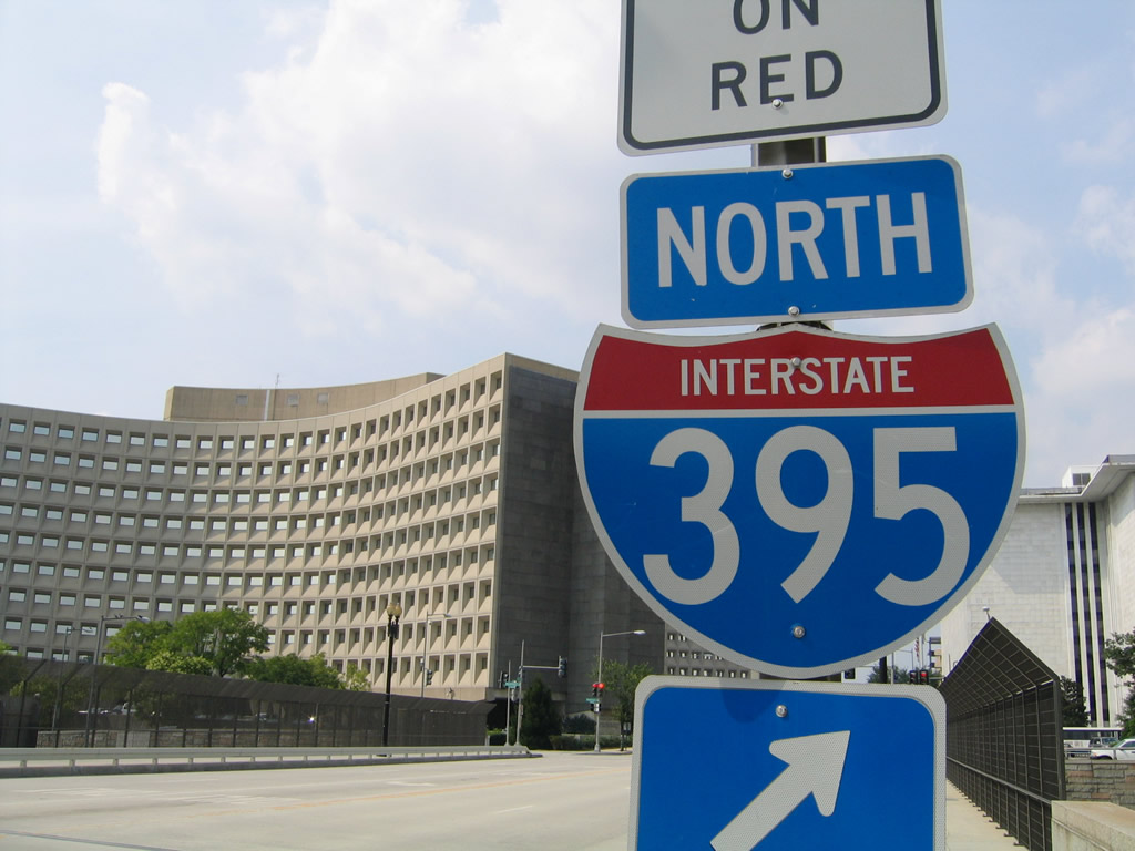 7th Street northbound at the Interstate 395 northbound on-ramp.