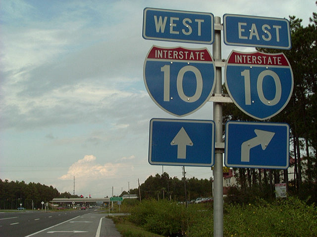 Florida Toll 281 northbound at Interstate 10 Exit 22 near Pace. These signs were replaced in the mid-2000s.