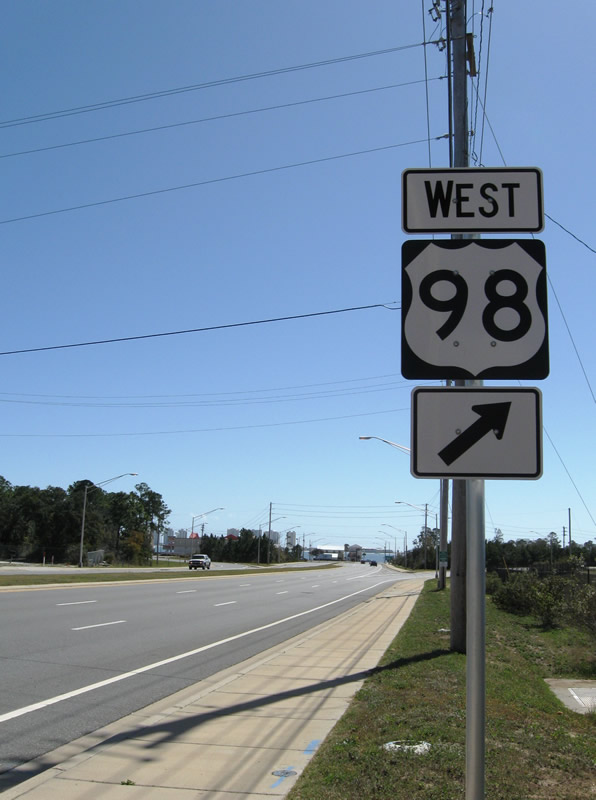 U.S. 98 shield posted at the westbound wye of Florida 87 south for its terminus.