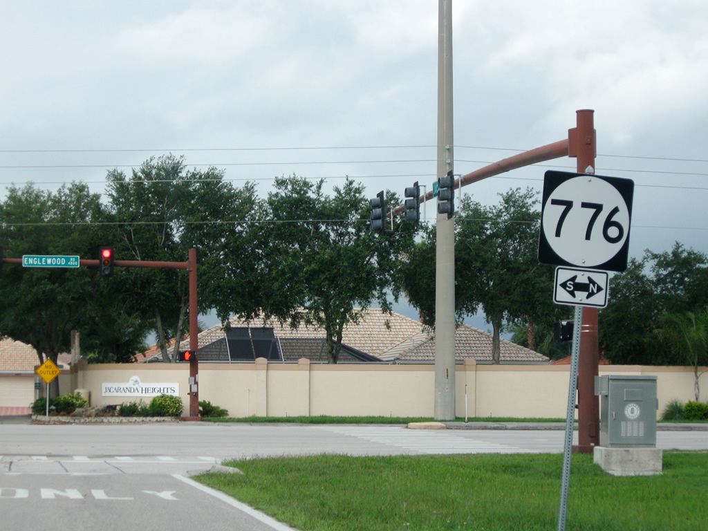 Erroneous shield for Florida 776 at the south end of Jacaranda Boulevard in South Venice.