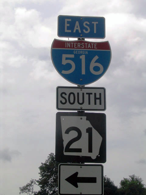 Gwinnett Street westbound at Interstate 516 and Georgia 21 south (Exit 7) - Savannah.