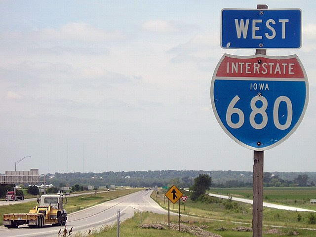 Eastbound Interstate 680 approaching Interstate 29 north of Council Bluffs.