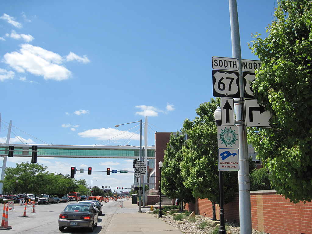 Standard green on white Great River Road trailblazer located in downtown Davenport.