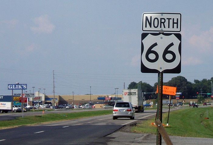 Construction zone on old US-66 in Litchfield.