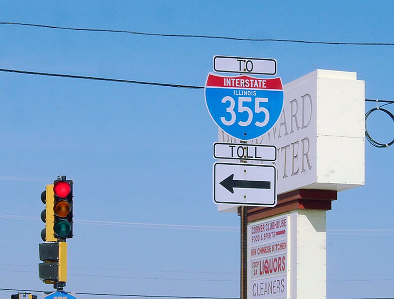 75th Street and Woodward Avenue in Woodridge (note top of DuPage County shield).