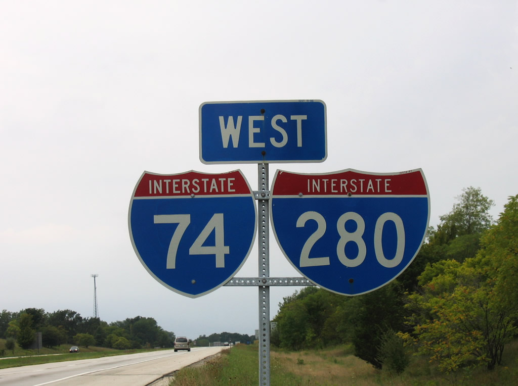 First reassurance shield along co-sign with westbound Interstate 74 in Quad Cities area.