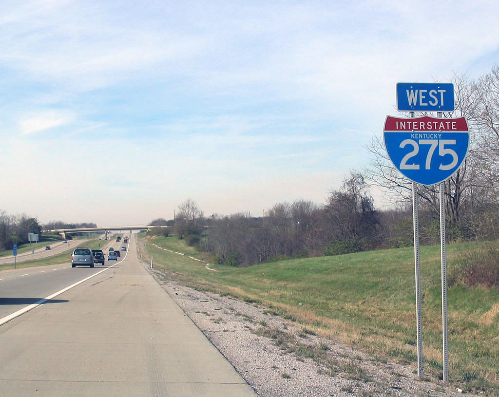 Westbound (inner loop) Interstate 275 reassurance shield after Exits 8A-B, Junction Kentucky 237 near Greater Cincinnati/Northern Kentucky International Airport (version 2).
