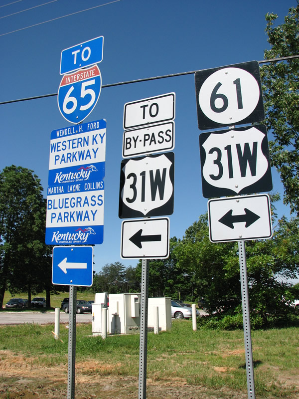 Interstate 65, Martha Layne Collins Bluegrass Parkway, Wendell H. Ford Western Kentucky Parkway, Kentucky 61, and U.S 31W trailblazers - Elizabethtown.