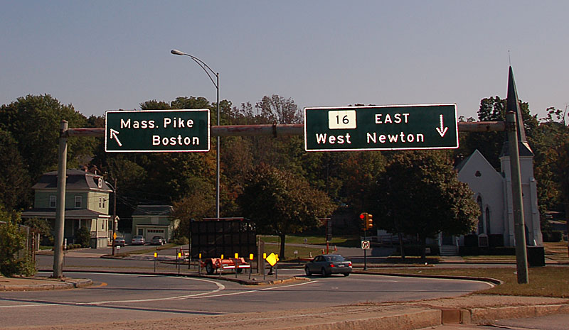 Original 1950s Turnpike gantry, with 1970s green signs.