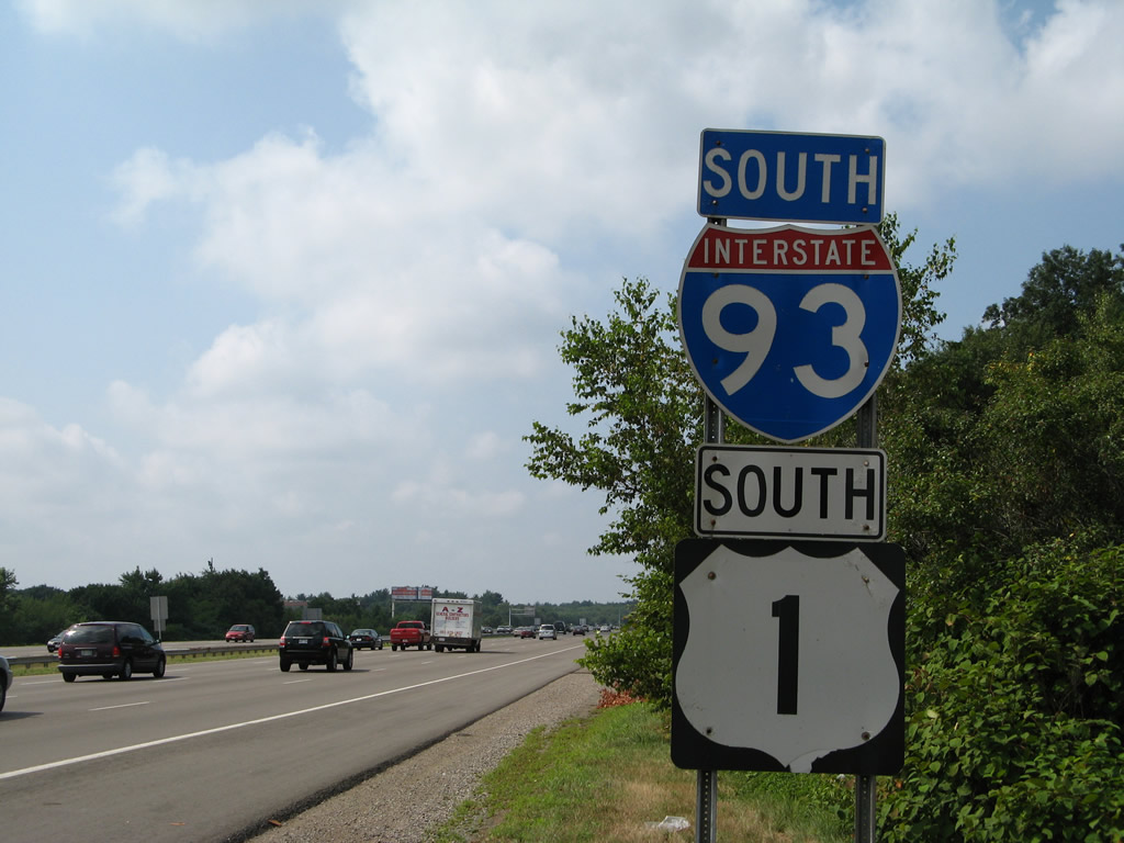 Southbound Interstate 93 and U.S. 1 reassurance shield assembly found after Exit 6, Junction Massachusetts 37.