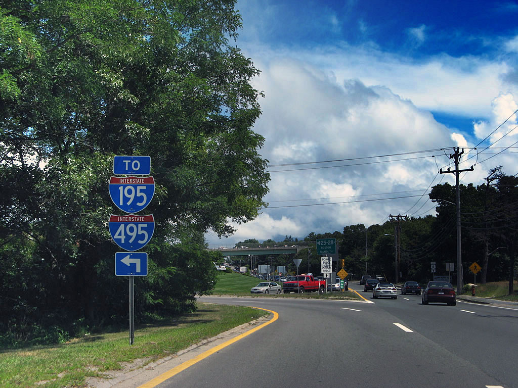 Interstate 195 and Interstate 495 trailblazer shields found on U.S. 6 at junction with Massachusetts 25.