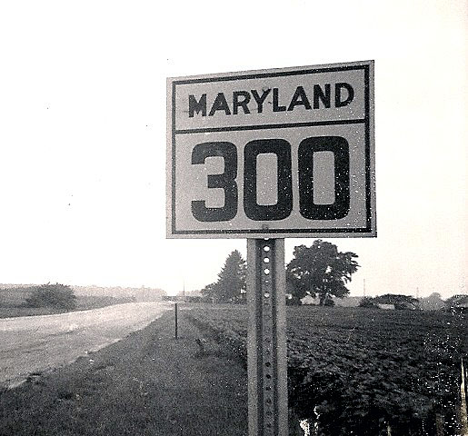 Westbound, past junction with US-301.