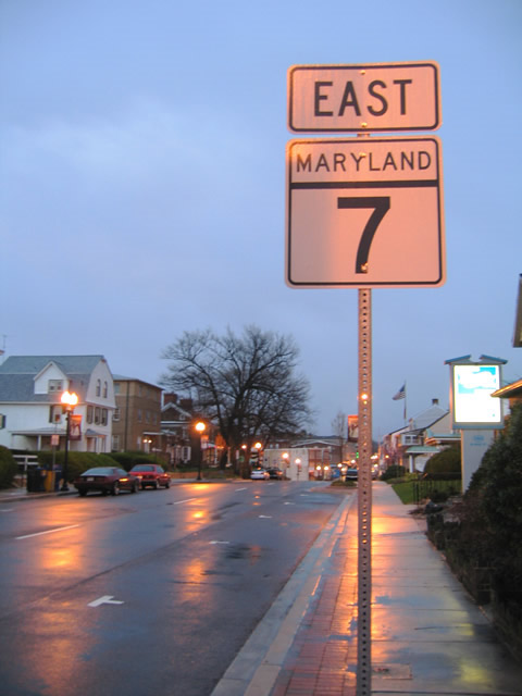 Eastbound Maryland 7 shield posted along Main Street in Elkton.