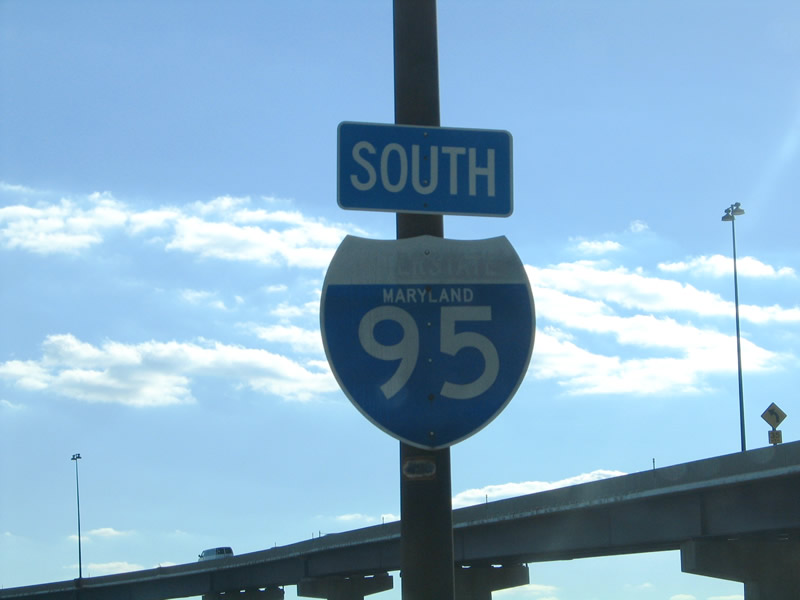 Reassurance shield posted on the Interstate 395 southbound ramp onto Interstate 95 south.