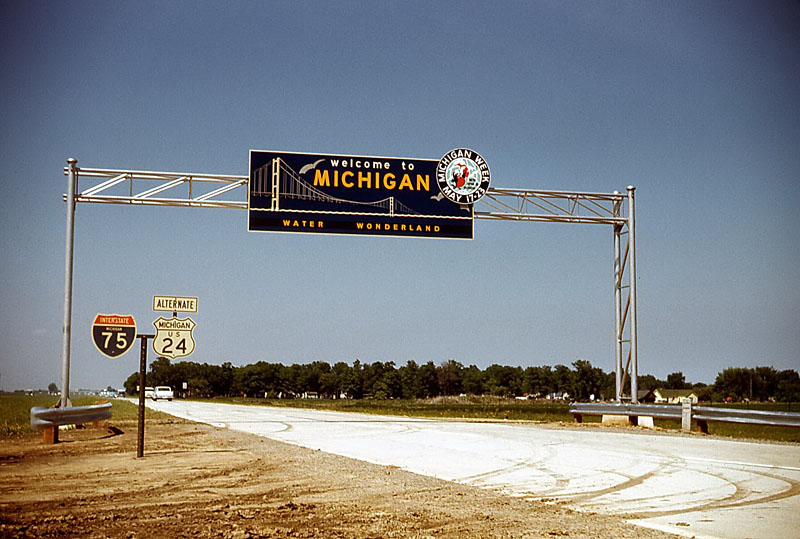 At the Michigan-Ohio border north of Toledo. <br><br>
<i>When I-75 first opened in Michigan and connected with I-280 through Toledo, Alternate US 24, which ran on today’s M-125/I-75 Connector and then onto Summit Street in Toledo (US 24 proper ran, and still runs along Telegraph Rd) was temporarily switched to the freeway, before it disappeared altogether.</i>