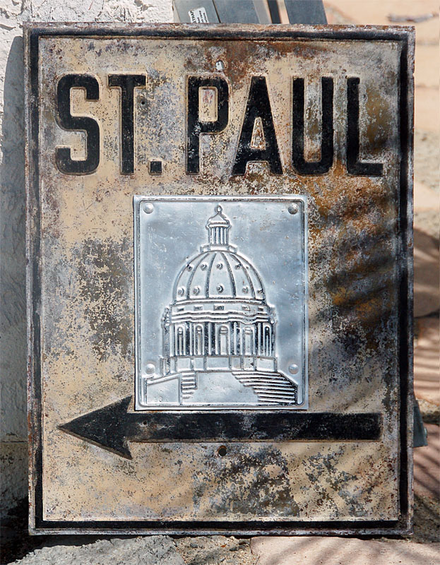 This trailblazer is primarily made of steel, with the state-capitol overlay being embossed on aluminum. There is a "546" identifying stamp on the aluminum, dating this sign to May, 1946.