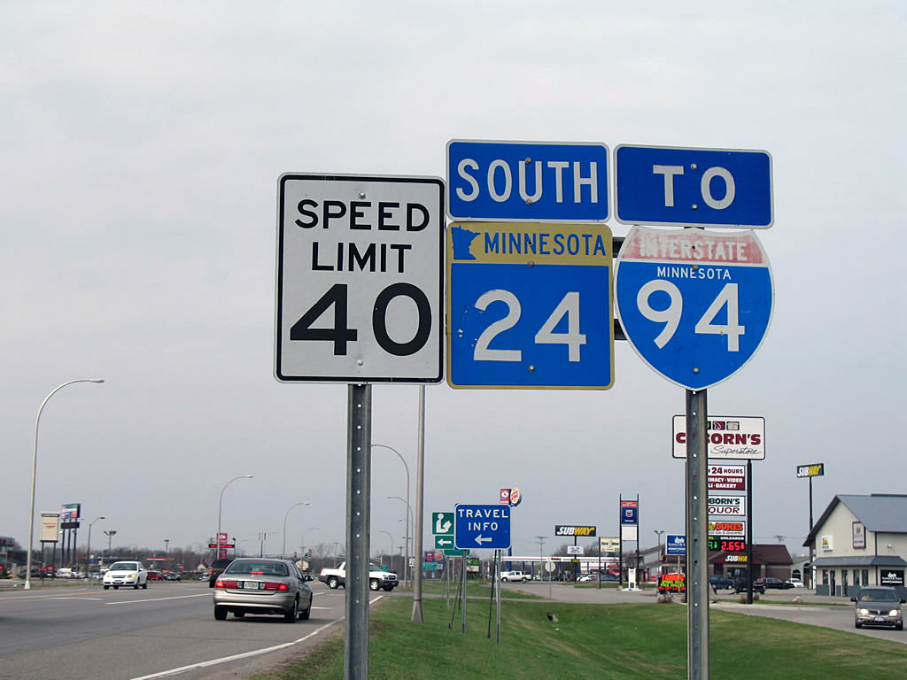 Trailblazer Interstate 94 shield found on southbound Minnesota 24 in Clearwater.