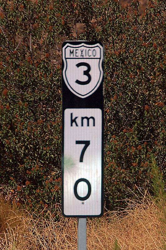 This milepost uses brand new prismatic high intensity sheeting.