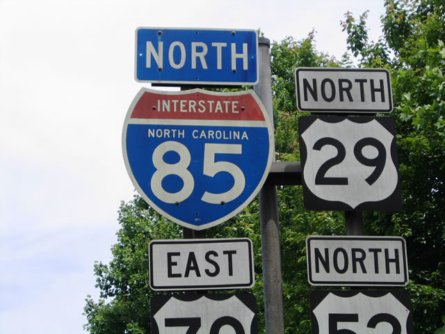 Northbound reassurance shield posted alongside U.S. 29, 52, and 70 north of Exit 85 (Clark Road).
