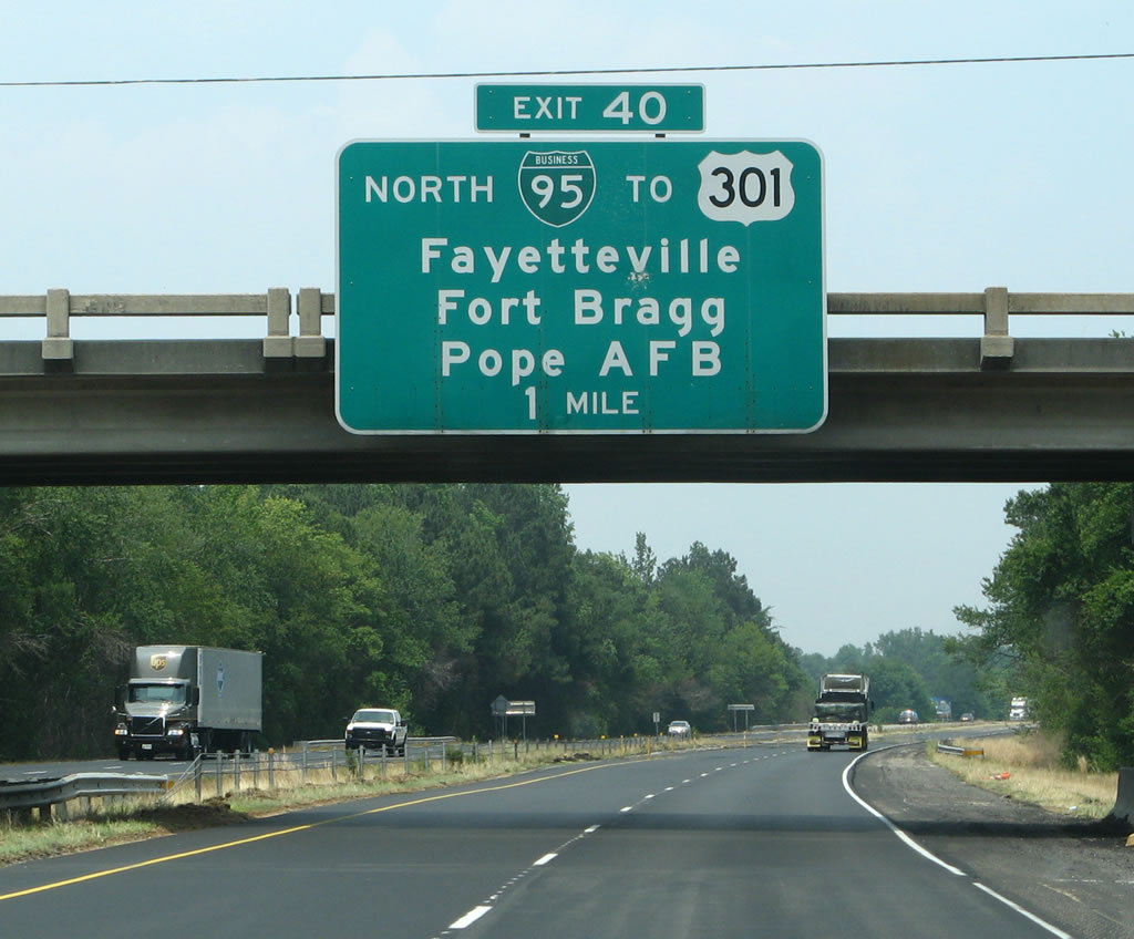 Northbound Interstate 95 approaching Exit 40, Junction Business Loop I-95 in Fayetteville.