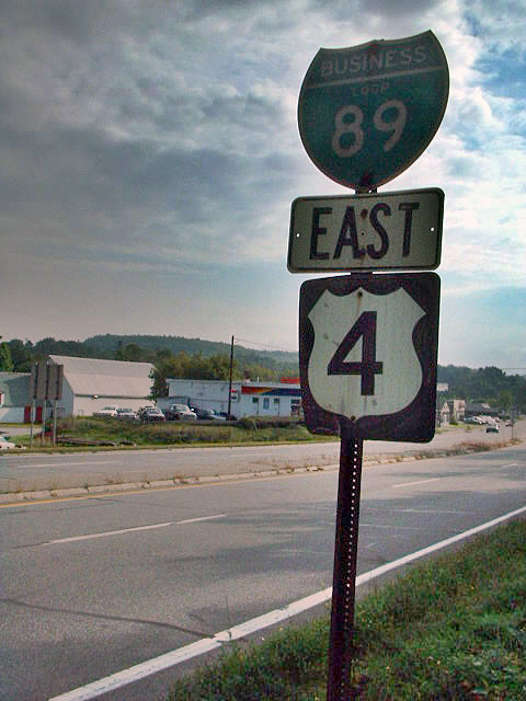 The last remaining business loop shield in Lebanon used to be located after the southbound off-ramp from Interstate 89 at Exit 19; by 2007 the business loop shield was gone and the U.S. 4 shield replaced.